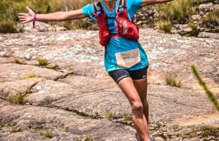 Ultramaratonista de Pedras Grandes é vice-campeã do Atleta DNA 2026 e vence ultra de 52 Km