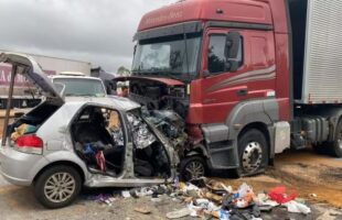 Carreta com destino a Imbituba se envolve em acidente que mata seis pessoas da mesma família em Minas Gerais