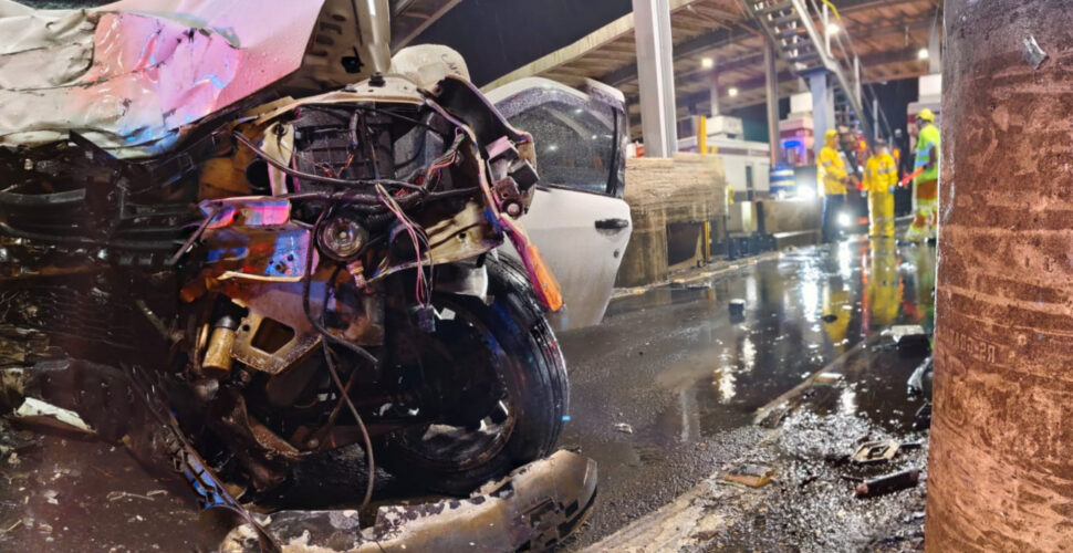 Colisão violenta em pedágio mata duas mulheres na BR-101 em SC