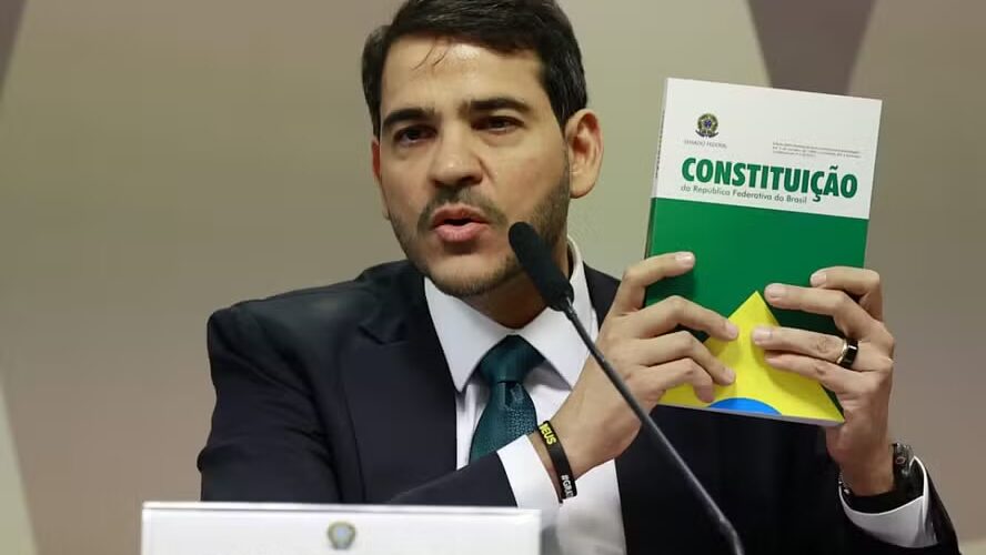 Jorge Messias é aprovado na CCJ; sabatina revela posições sobre aborto, 8 de janeiro e anistia