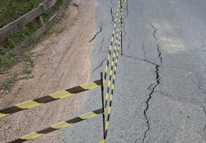 Ponte do Alto Rio Molha apresenta desnível e tráfego fica em meia pista em Urussanga