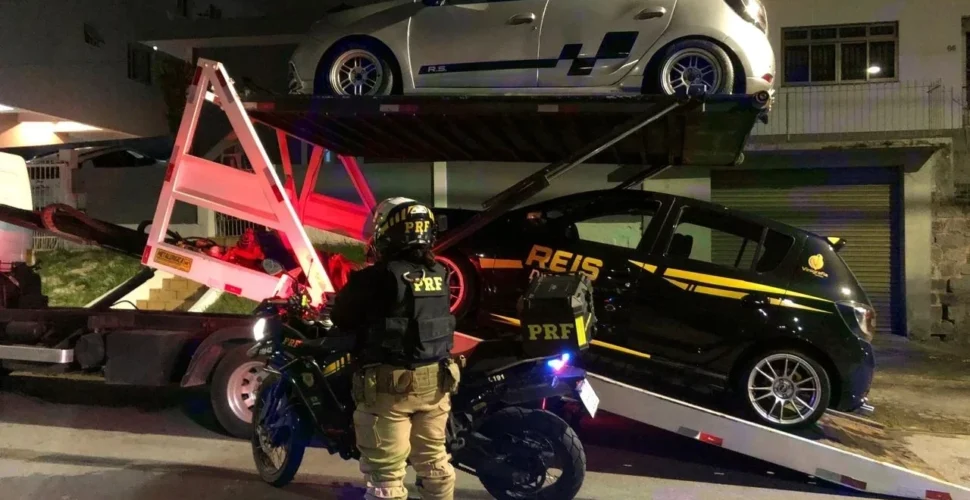 Dois motoristas são presos após racha na BR-101