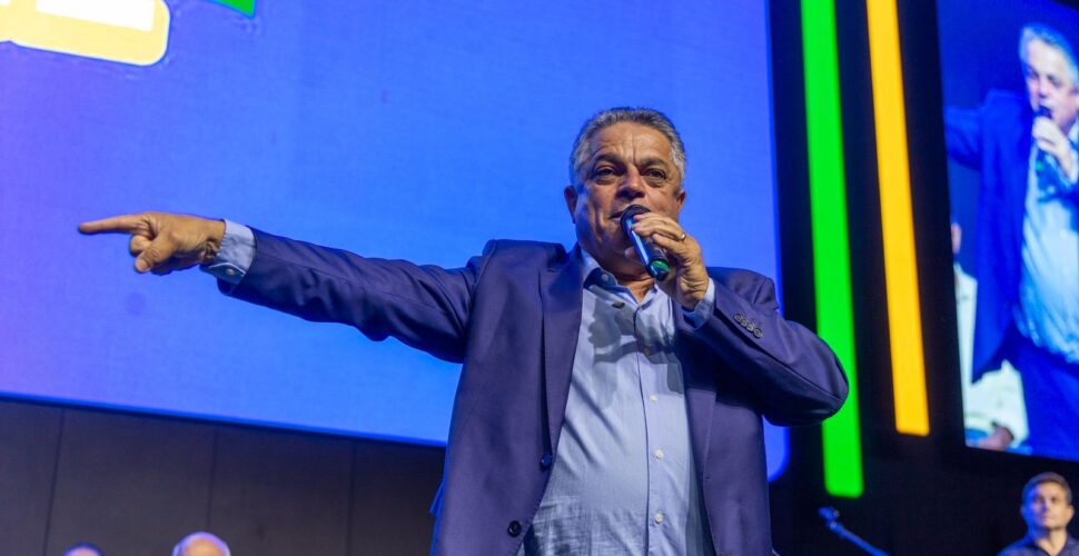 João Rodrigues renuncia à prefeitura de Chapecó e se lança ao governo de SC