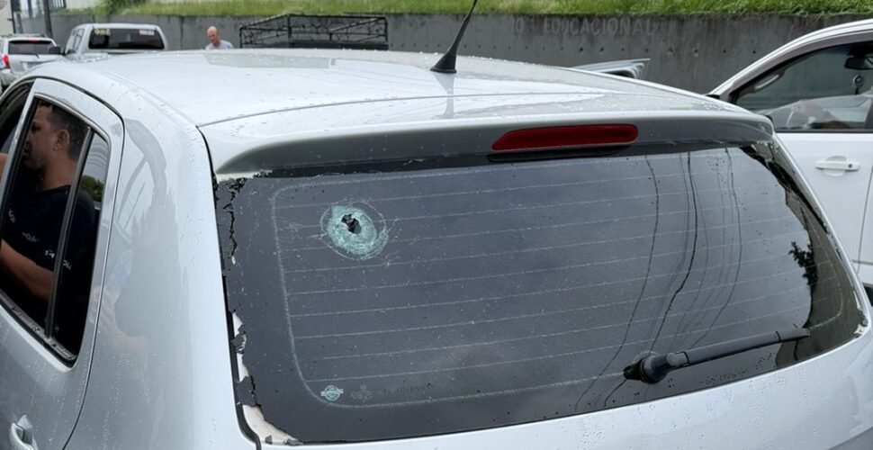 Casal é preso após perseguição e disparo de arma de fogo em Criciúma