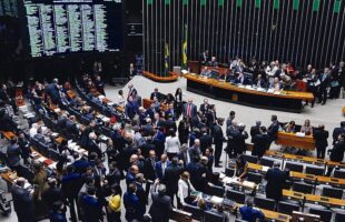 Maioria da bancada de SC na Câmara tentará reeleição em 2026