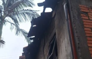 Incêndio em galinheiro atinge residência e destrói viveiro de pintos às margens da SC-108 em Rio Fortuna