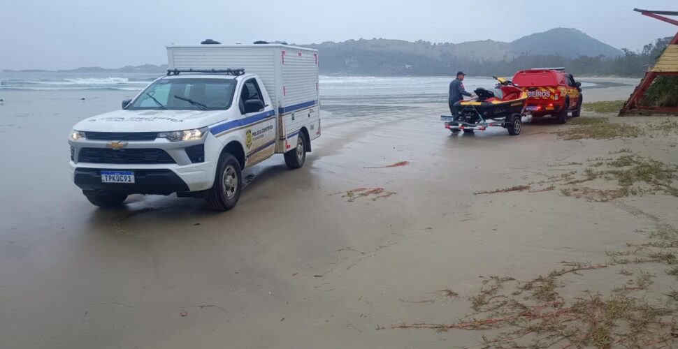 Idoso de 72 anos é encontrado morto em costão da praia do Ouvidor, em Garopaba