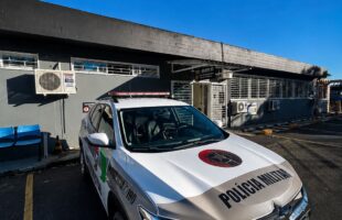 Homem é preso por descumprir medida protetiva e ameaçar ex-companheira em Lauro Müller