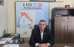 Prefeito de Pedras Grandes sai em defesa do frigorífico D’Tália após recolhimento de lote