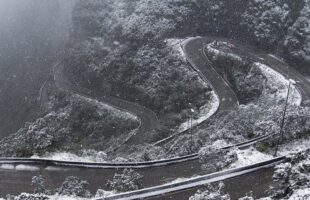 Serra do Rio do Rastro: 284 curvas e risco de gelo a 216 km de Florianópolis