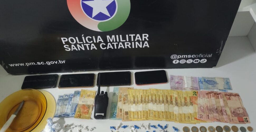 Polícia Militar prende casal por tráfico e associação ao tráfico em Orleans