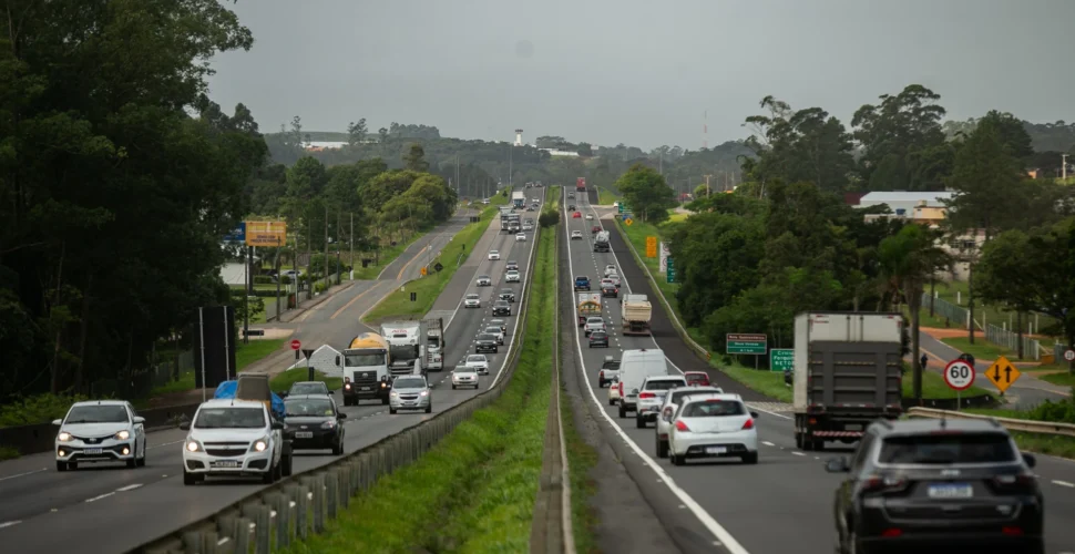 BR-101 deve receber mais de 150 mil veículos durante a volta do feriado