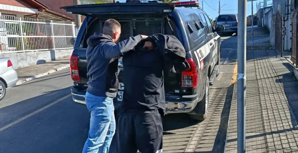 Jovem que não retornou de saída temporária é localizado e levado de volta ao Case em Orleans