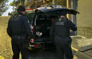 Operação investiga golpe de falso leilão e cumpre mandados em SP e RJ após vítimas em Tubarão