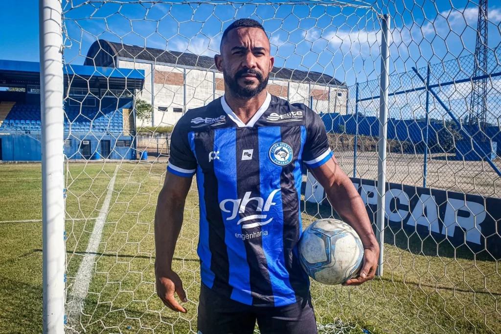 Ex-jogador conhecido como Brasão está entre as vítimas de duplo homicídio em Tubarão