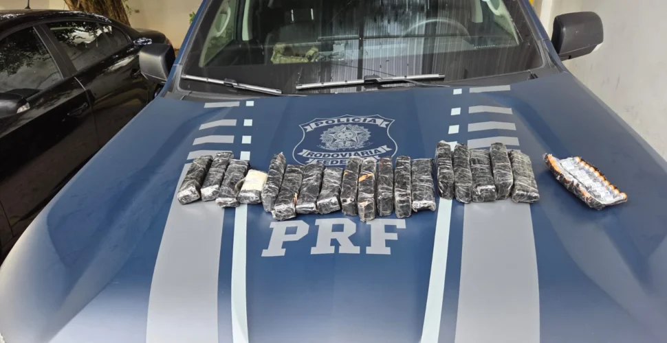 PRF apreende 350 ampolas de medicamentos para emagrecimento escondidas em veículo na BR-470