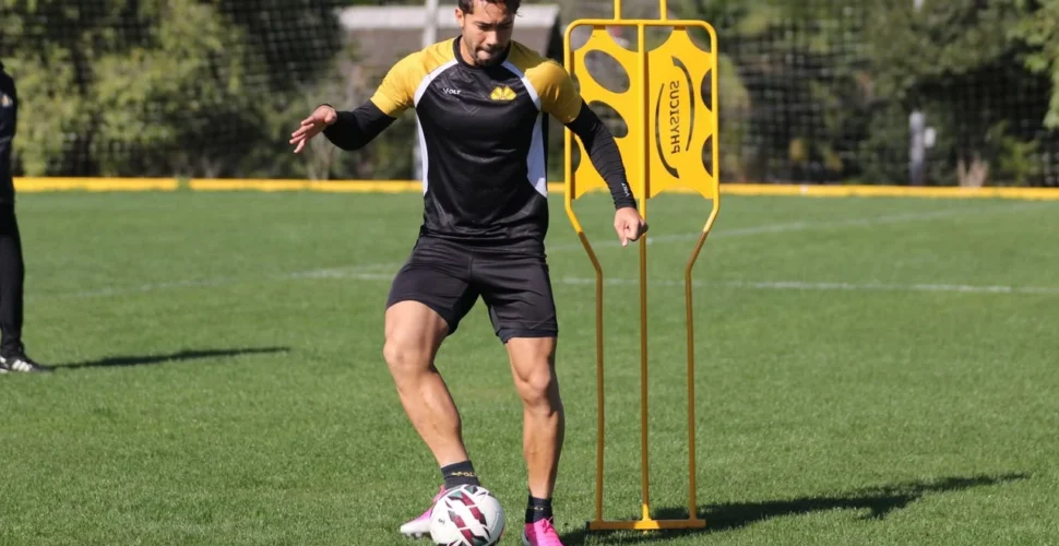 Criciúma encerra preparação e embarca para duelo contra o América-MG