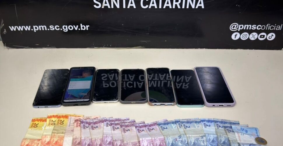 Homem flagrado com cocaína indica ponto de tráfico à PM em Lauro Müller
