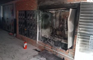 Curto-circuito provoca incêndio em painel elétrico de prédio no Centro de Sombrio