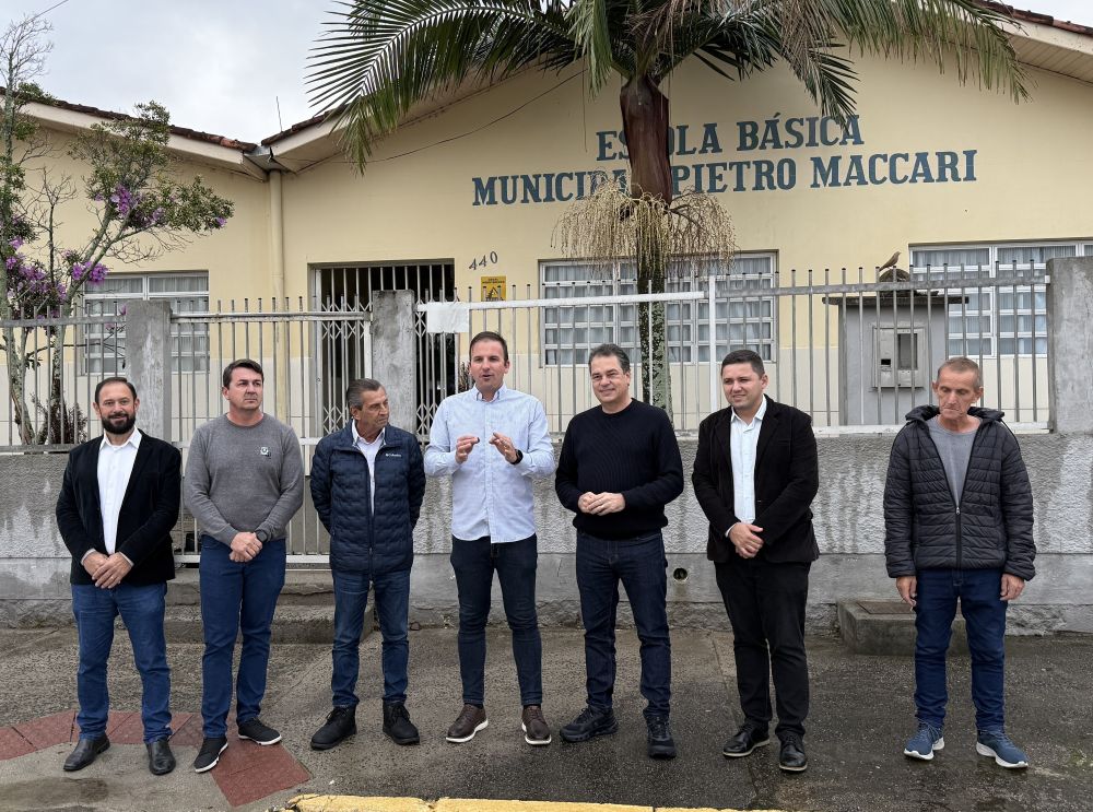 Julio Garcia destina recursos para melhorias na educação de Morro da Fumaça