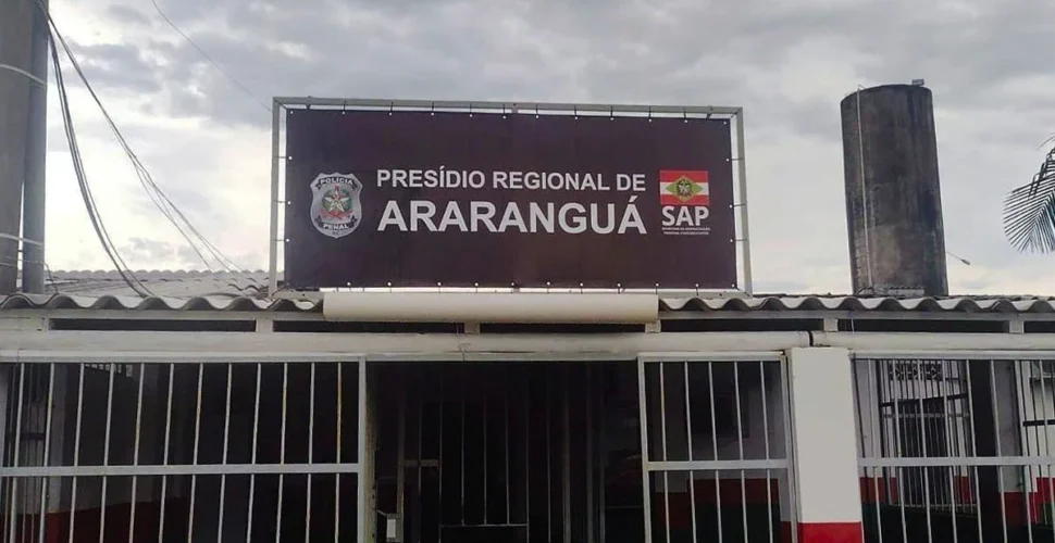 Foragido por roubo é localizado após tentar fugir da Polícia Militar em Araranguá