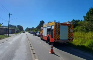 Corpo é localizado em córrego e caso é investigado em Laguna
