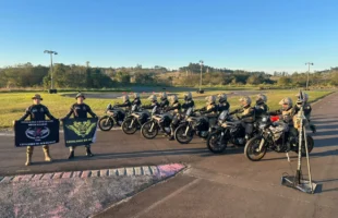 Mais de 20 policiais concluem curso tático com motocicletas em Criciúma