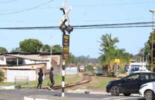 Homem fica ferido após ser atingido por trem em Criciúma