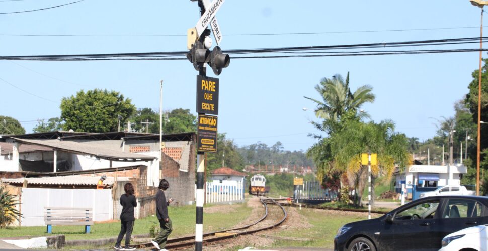 Homem fica ferido após ser atingido por trem em Criciúma