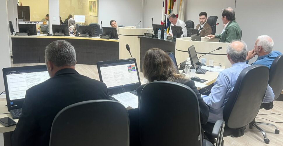Câmara de Orleans aprova cessão de quiosque para base da Polícia Militar na Praça Coberta