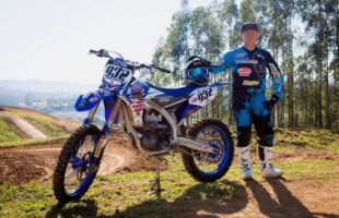 Piloto de Orleans morre após acidente durante treino de motocross