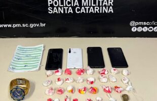 Casal é preso por tráfico de drogas em Orleans