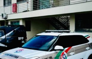 Homem condenado por furto é preso durante cumprimento de mandado em Orleans