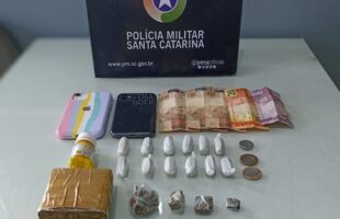 Homem é preso com drogas durante operação da PM em Jaraguá do Sul