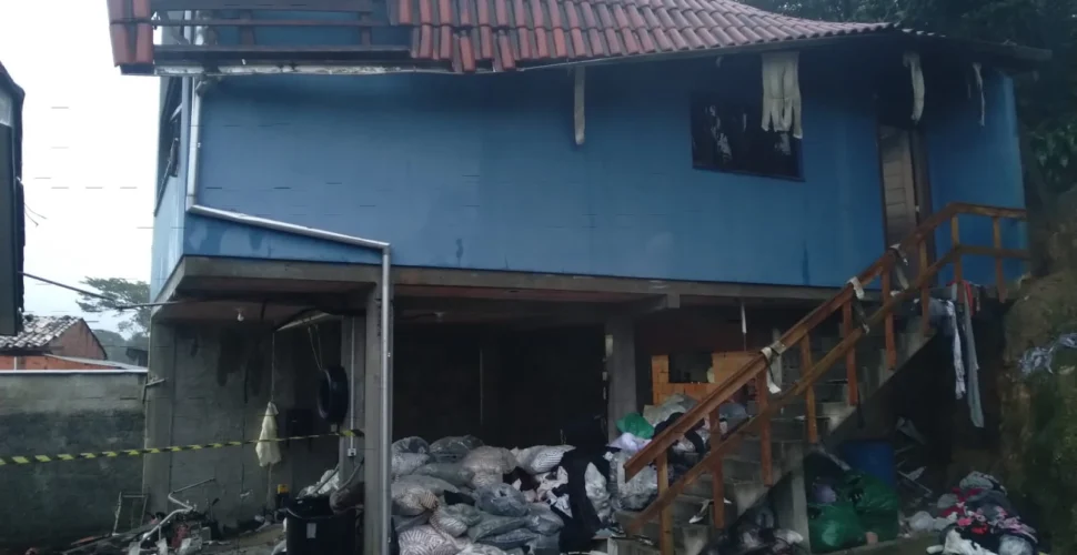 Incêndio atinge fábrica de estopa em Criciúma