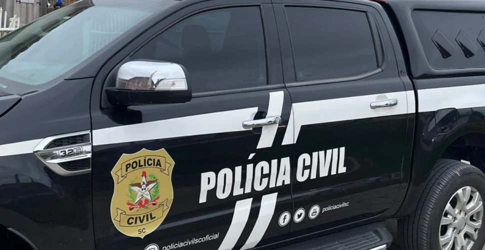 Operação da Polícia Civil investiga possível adulteração de caminhões em SC e no Paraná