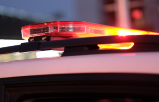 Adolescente é apreendido após esfaquear o irmão durante discussão em Gravatal
