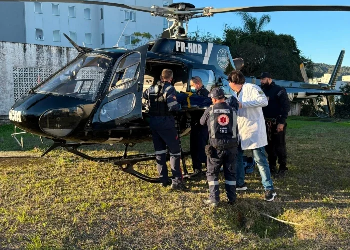 Idoso é transferido de helicóptero após sofrer grave queda de bicicleta em Orleans