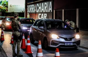 PM intensifica fiscalização contra motoristas sob efeito de álcool em Tubarão