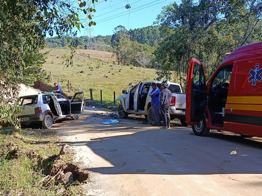 Homem morre após colisão entre dois veículos em Cocal do Sul