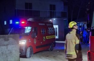Homem cai de laje durante serviço e fica ferido em Jaguaruna