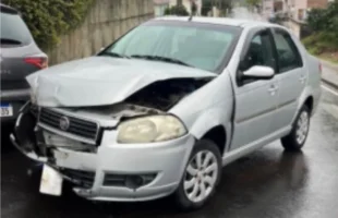 Motorista fica ferida após colisão entre dois carros em Criciúma