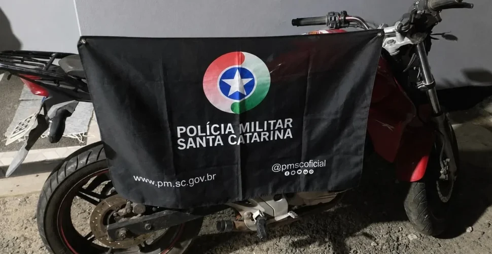 Jovem é preso após fugir da PM em motocicleta furtada em Araranguá