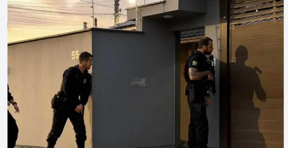 Polícia Federal realiza operação contra comércio irregular de medicamentos em Tubarão