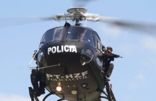 Operação contra tráfico e lavagem de dinheiro cumpre mandados em três cidades da região