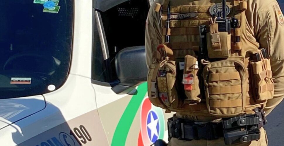 Homem com mandado de prisão é detido pela Polícia Militar em Orleans