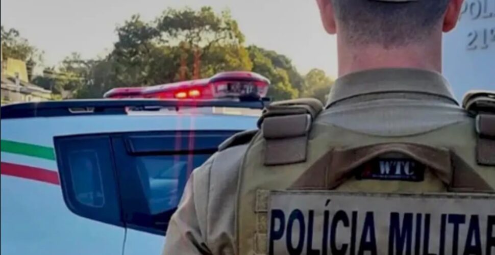Idosa é presa por estelionato após tentativa de golpe em agência bancária em Imbituba