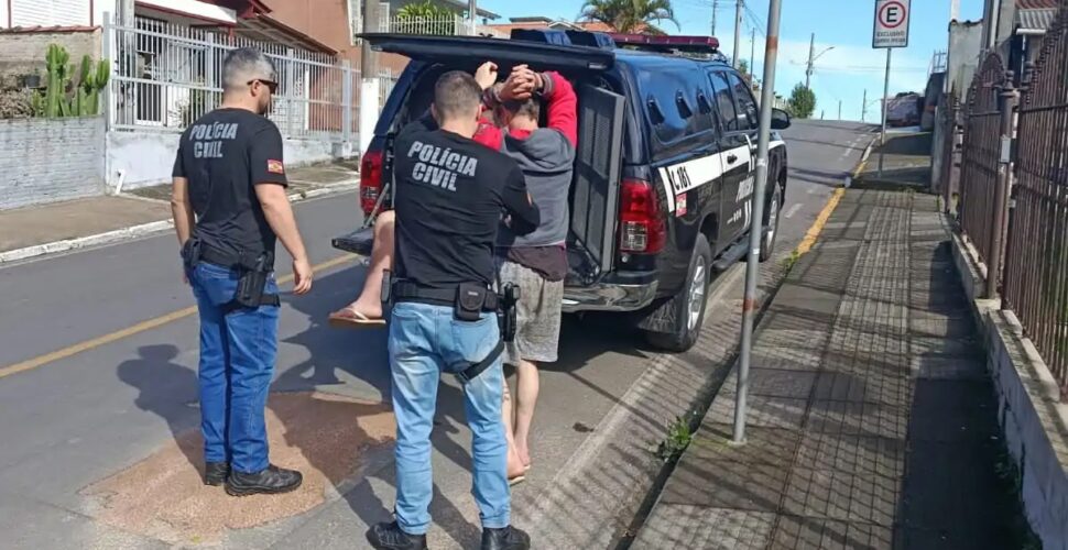 Radialista está entre presos em operação contra tráfico de drogas em Orleans