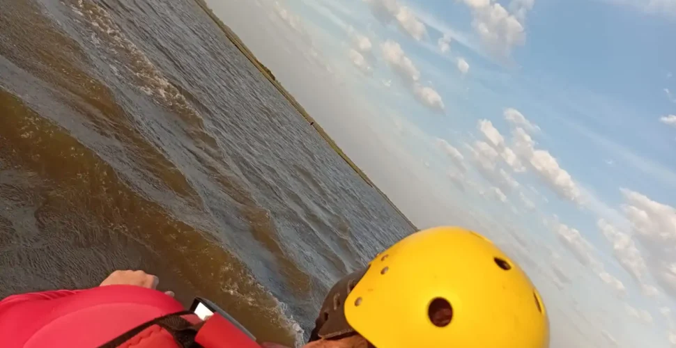 Homem é resgatado após passar horas à deriva em embarcação em Laguna