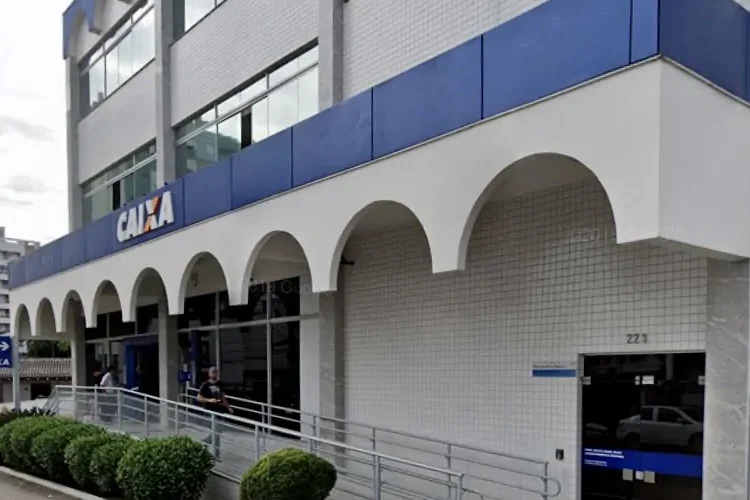 Funcionários da Caixa aderem à greve nacional em agências da região da AMREC